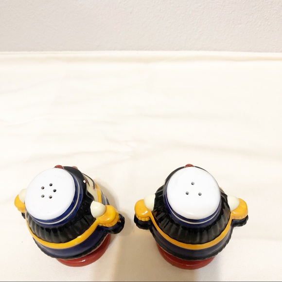 Nut Cracker Salt And Pepper Shakers Set - Picture 4 of 8